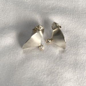 Silver & Diamond Earring
